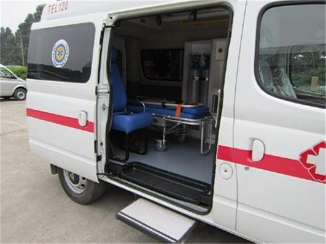 富蕴救护车出租服务案例7